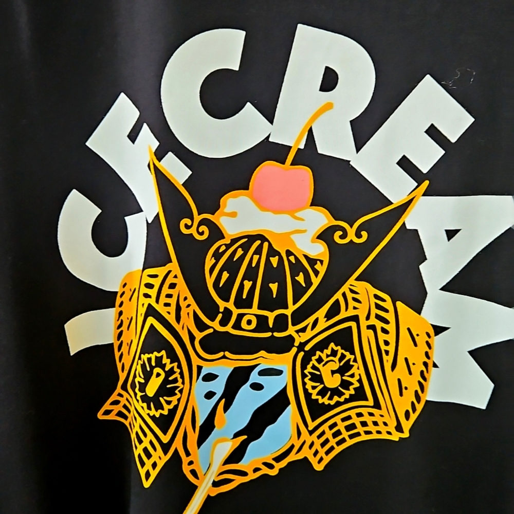 Mens new with tags Icecream tshirt  100% cotton black tshirt